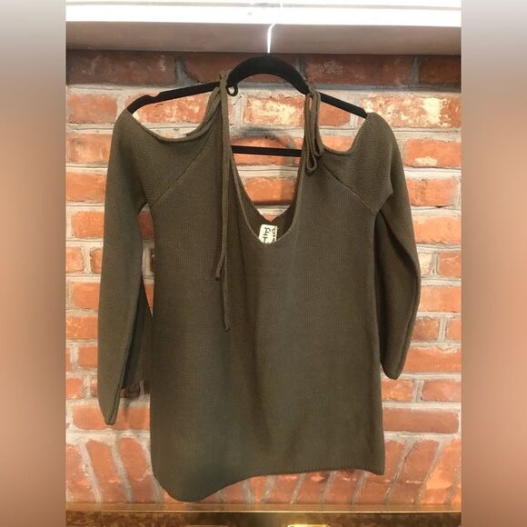 PPLA Cold Shoulder Sweater  - Picture 5 of 7